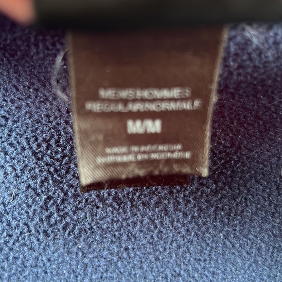 The North Face men’s size medium fleece zip up jacket. Great used condition! - Picture 5 of 6